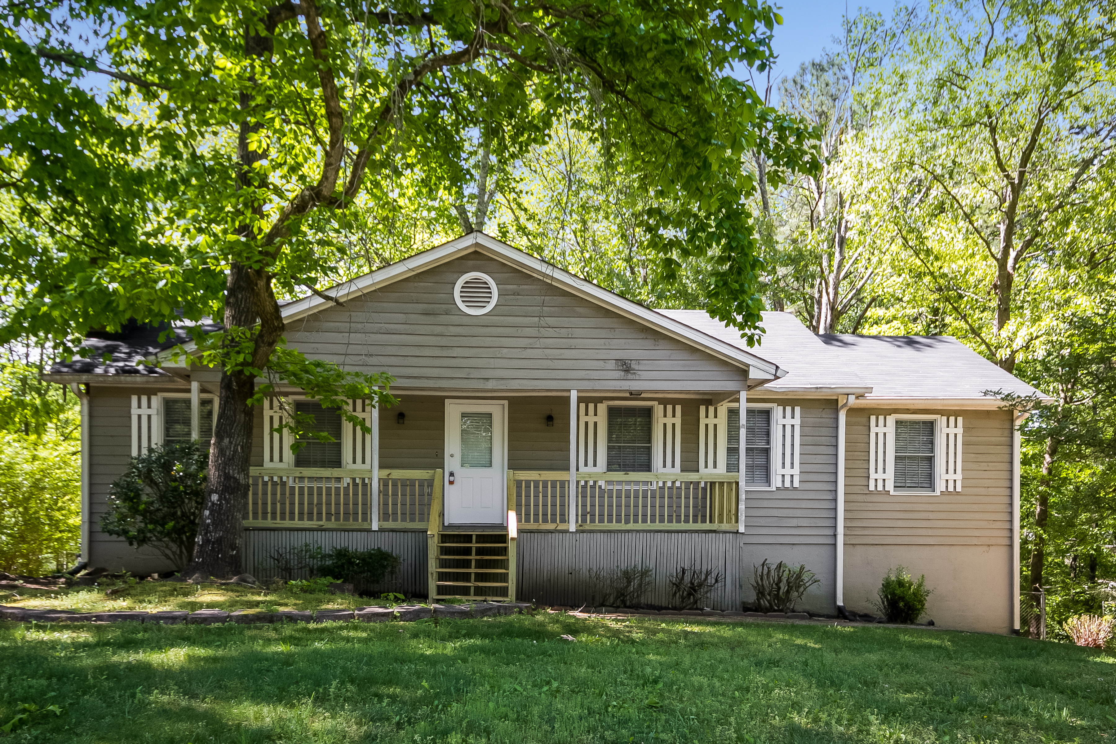2300 Leaf Land Dr Duluth, GA 30097